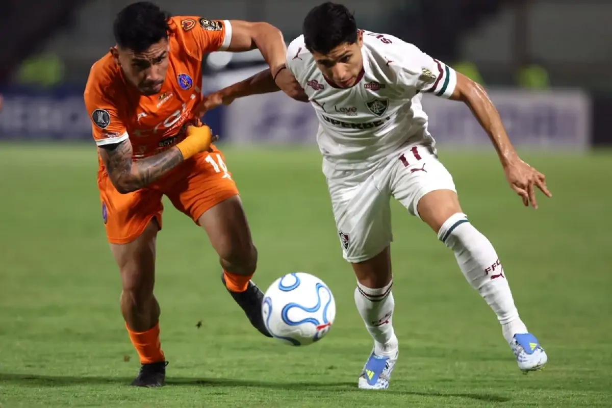 Fábio se torna jogador mais velho a atuar na Libertadores em empate do Fluminense com La Guaira