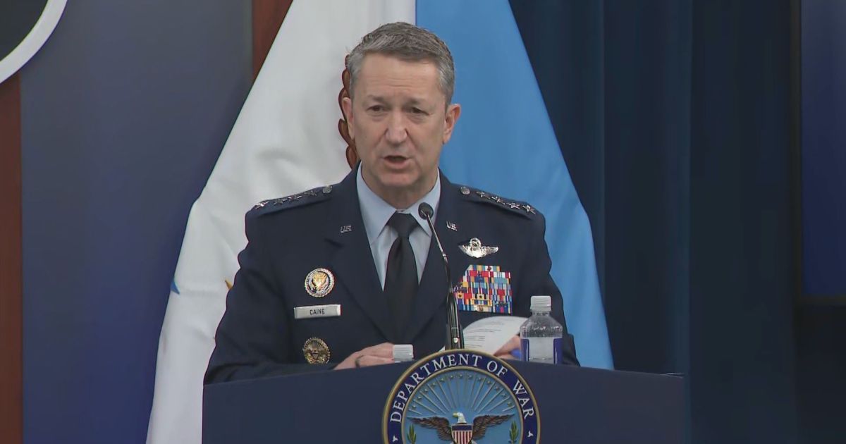 General dos EUA diz que forças seguem prontas para retomar operações no Irã