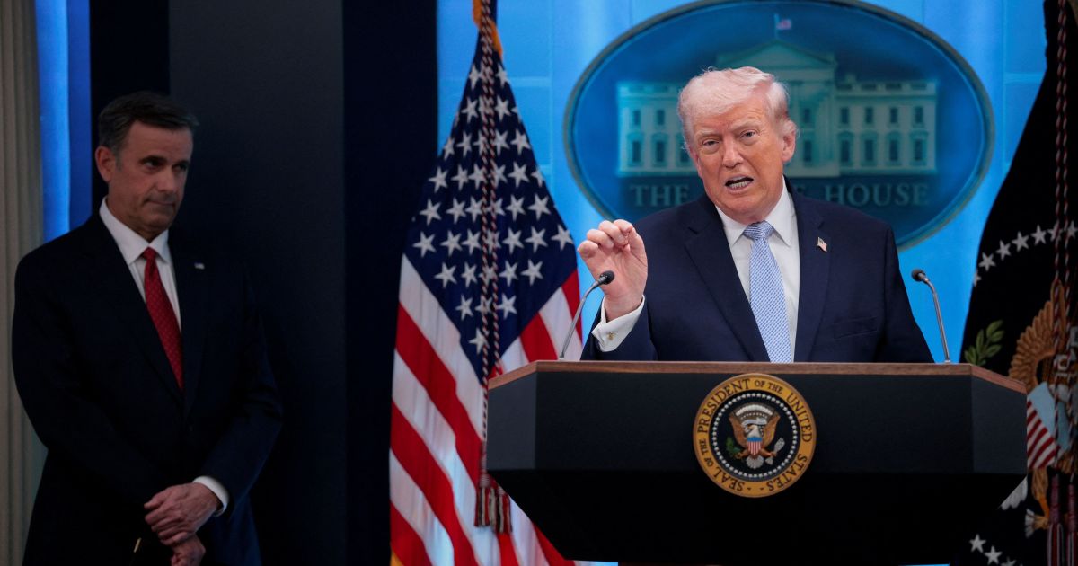 Governo Trump se prepara para negociações presenciais com Irã