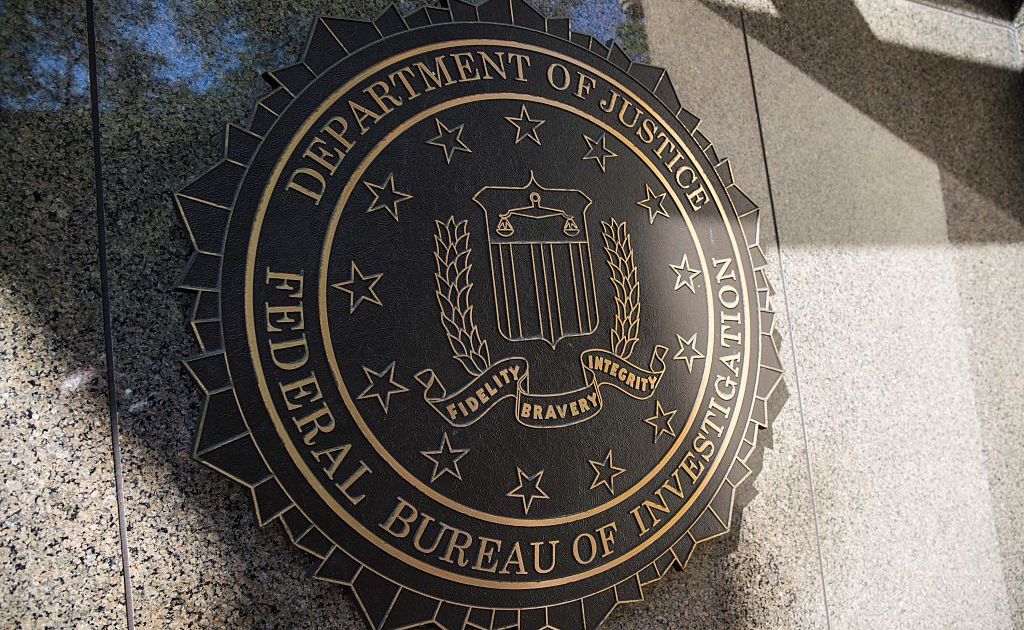 FBI prende veterana do Exército dos EUA por vazar informações confidenciais