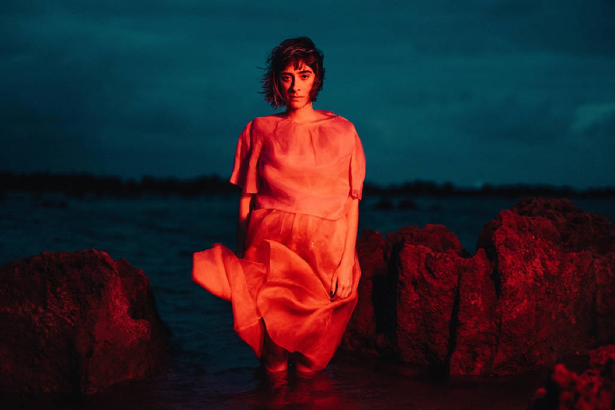 Juliana Linhares lança single de álbum 'Até Cansar o Cansaço'