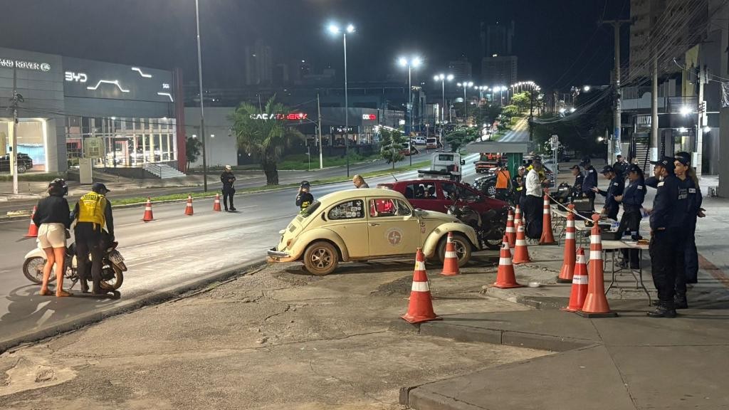 Operação Lei Seca prende cinco pessoas e remove 56 veículos em Cuiabá