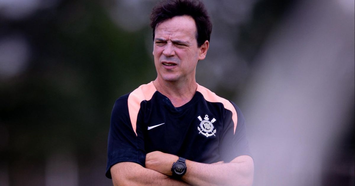 Diniz se prejudica por ser tão convicto em suas ideias, avalia ex-Cruzeiro