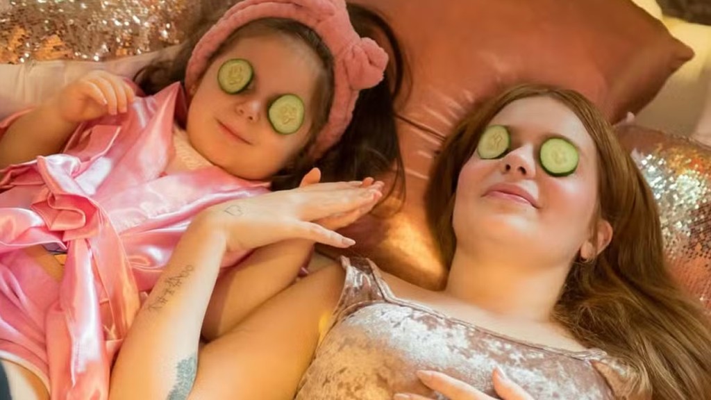 Lua comemora 3 anos com ‘dia das garotas’ e spa ao lado de Viih Tube: ‘Minha princesa’