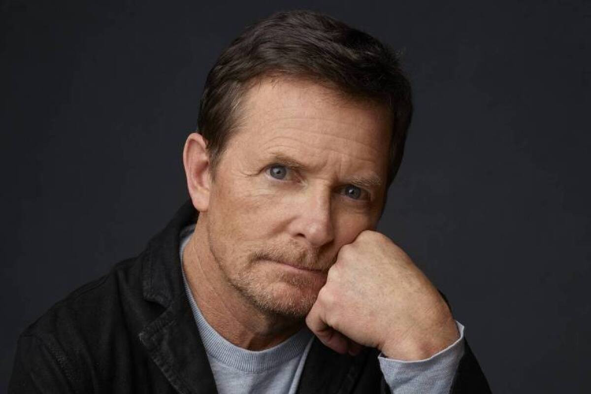 Michael J. Fox, de 'De Volta para o Futuro', ironiza boato de que teria morrido