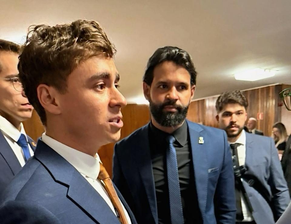 Vinícius Santana se junta a Nikolas e Jeffrey Chiquini para cobrar votação de veto sobre dosimetria; vídeo