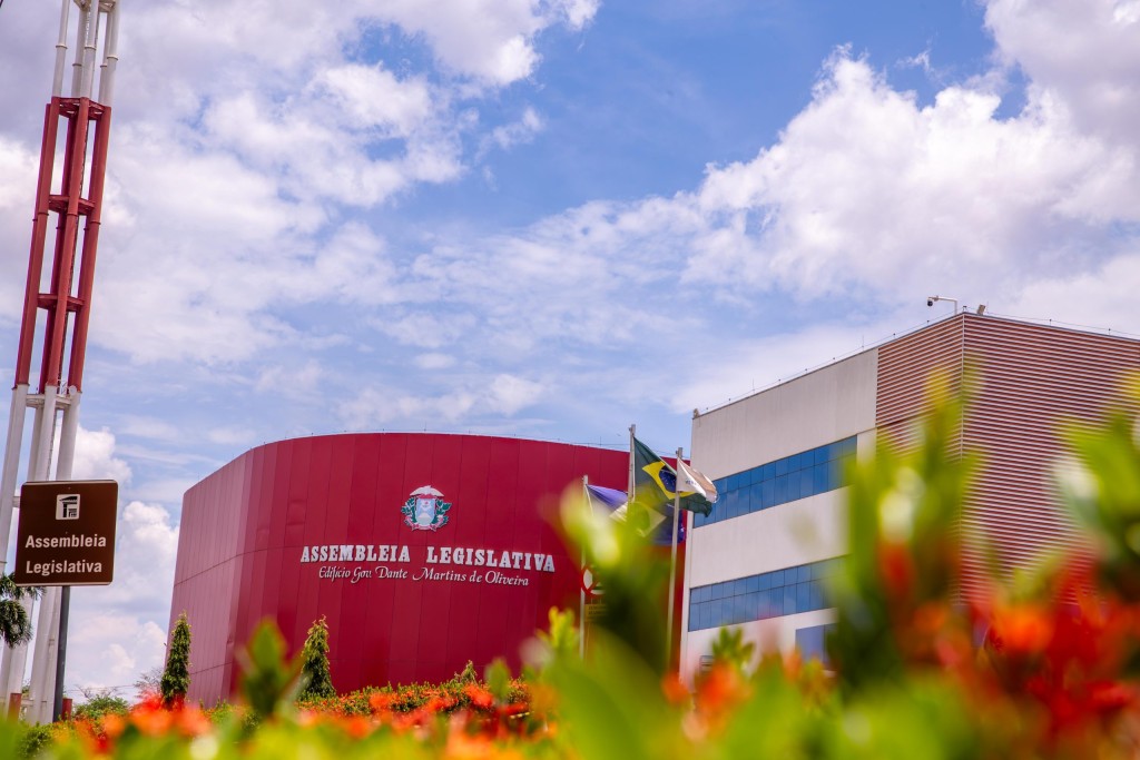 ALMT realiza audiências sobre mobilidade, Politec e combustíveis, além de reuniões e sessões