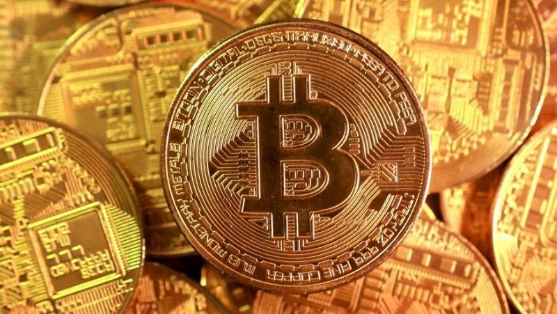 Bitcoin avança no aguardo de negociações entre EUA e Irã