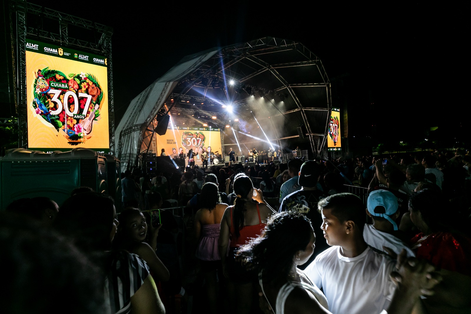 Lambadão é exaltado pelo público no último dia de festa em comemoração aos 307 anos de Cuiabá