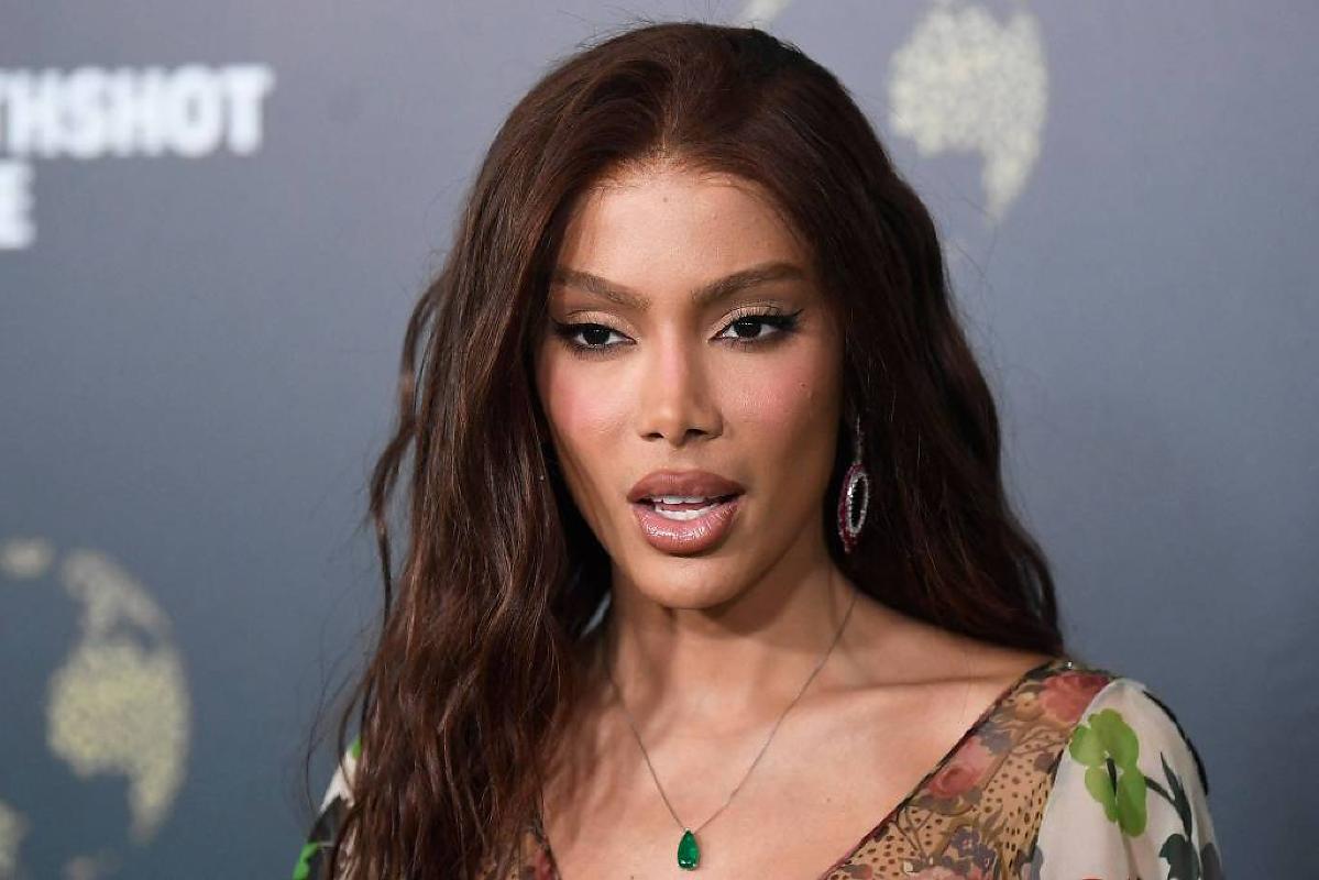 Anitta e Shakira lançam música 'Choka Choka'; saiba o significado do título