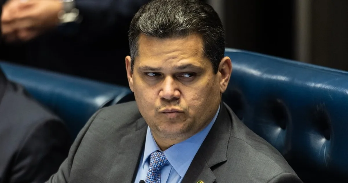 BOMBA: Alcolumbre toma decisão sobre anistia à Bolsonaro e c…Ver mais