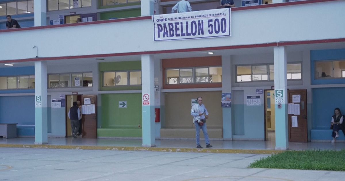 Urnas abrem no Peru para eleições presidenciais deste domingo (12)