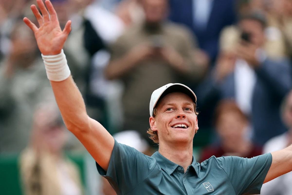 Sinner vence Alcaraz, é campeão em Monte Carlo e assume liderança do ranking