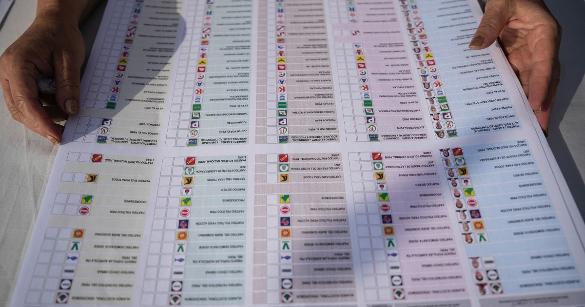Peru estende horário de votação após atrasos logísticos na eleição