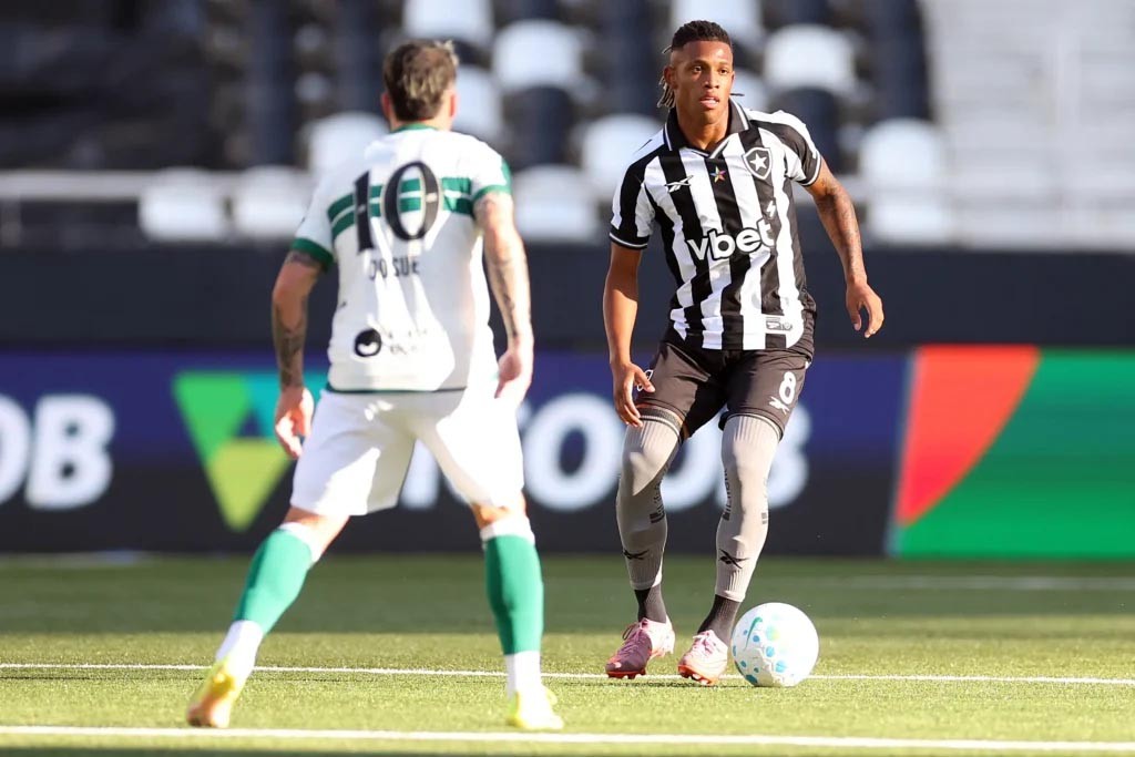 Botafogo tropeça em casa e empata com Coritiba na 11ª rodada do Brasileirão