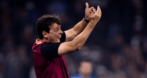 Diniz destaca “luta” do Corinthians e analisa confusão no vestiário