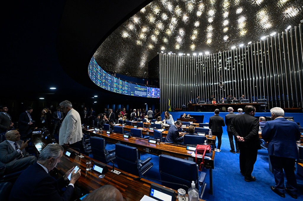 Plenário analisa diretrizes para as atividades de inteligência no Brasil