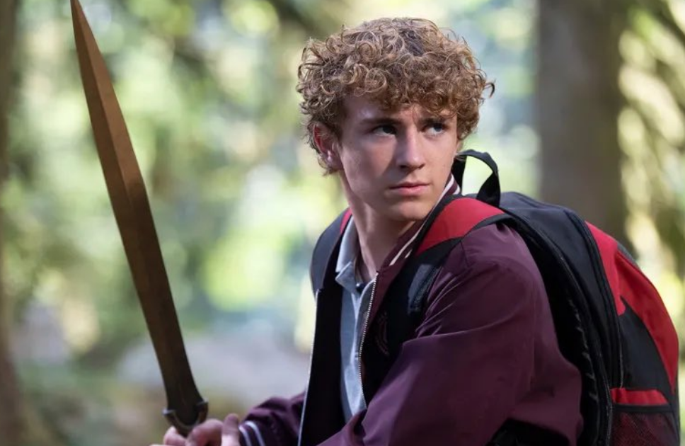 Ator de “Percy Jackson” expõe ameaças de morte contra colegas de escola