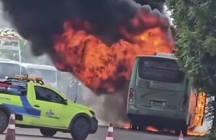 Rápida ação de motorista em ônibus em chamas salvou trabalhadores em Rondonópolis; vídeo viralizou