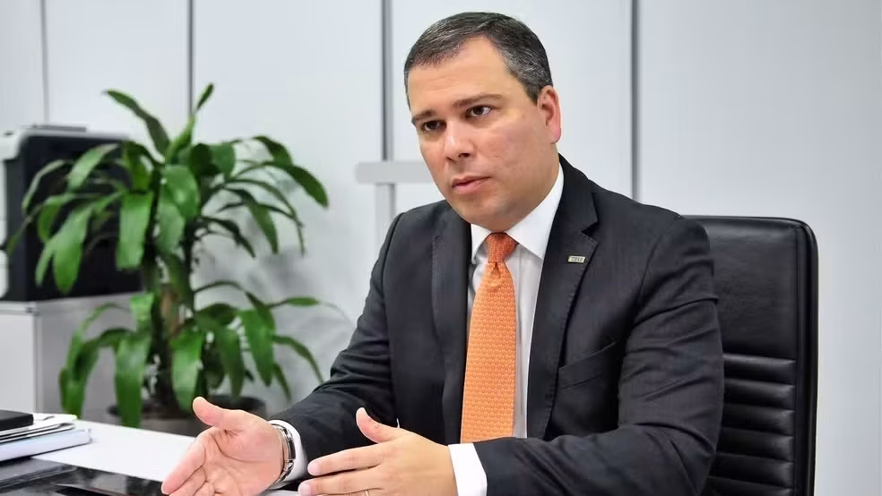 Mendonça vê indícios de que ex-presidente do BRB foi mandatário de Vorcaro