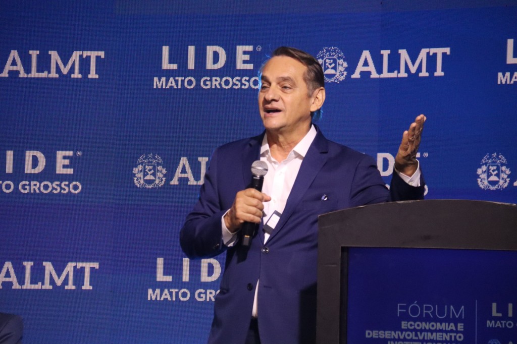 Em Fórum, Wilson Santos defende a valorização de matérias-primas para consolidar a industrialização