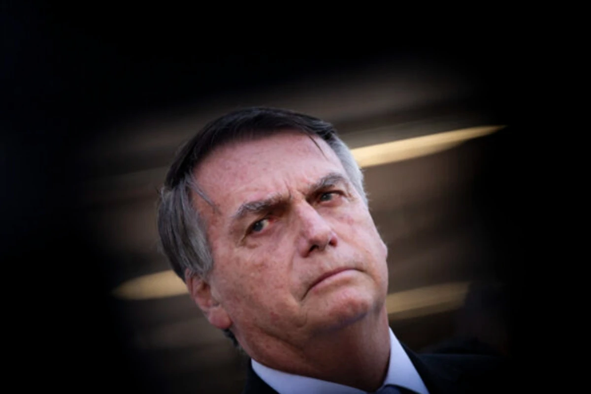 56% dos brasileiros concordam com prisão domiciliar de Bolsonaro