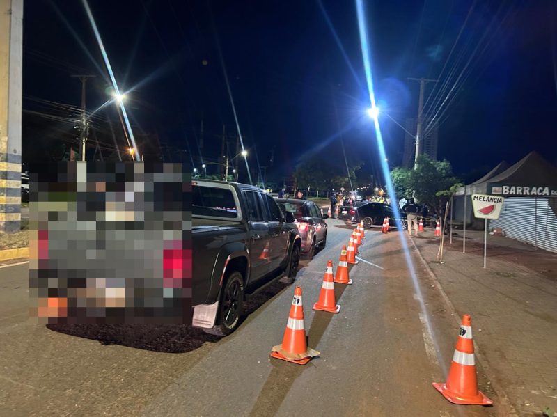 Lei Seca fecha o cerco, prende 5 motoristas bêbados e autua 54 veículos em Rondonópolis