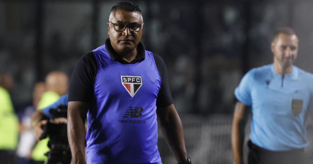 Pressionado, Roger Machado segue no comando do São Paulo e comanda treino