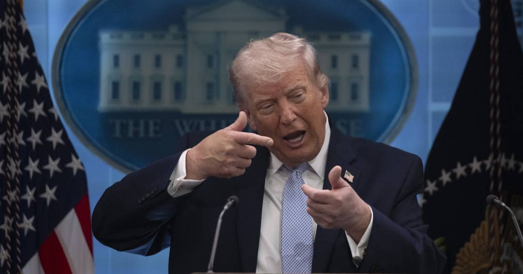 Irã rejeita nova rodada de negociações com EUA e aumenta pressão no Estreito de Ormuz