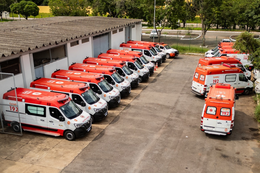 Ambulâncias do Samu paradas em hospital público de Cuiabá geram indignação