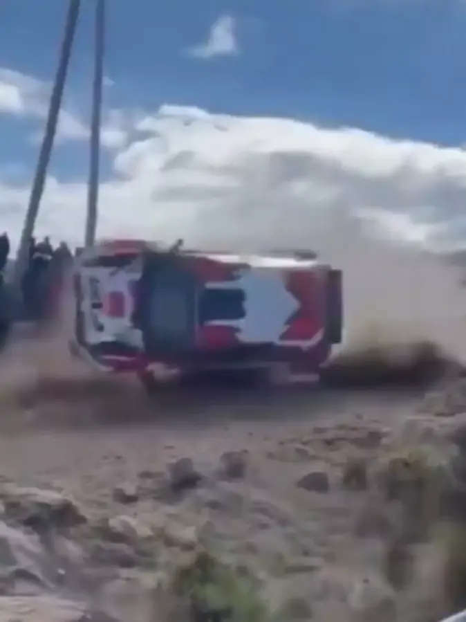 Carro sai da pista, atinge público e mata espectador em rali na Argentina; etapa é cancelada