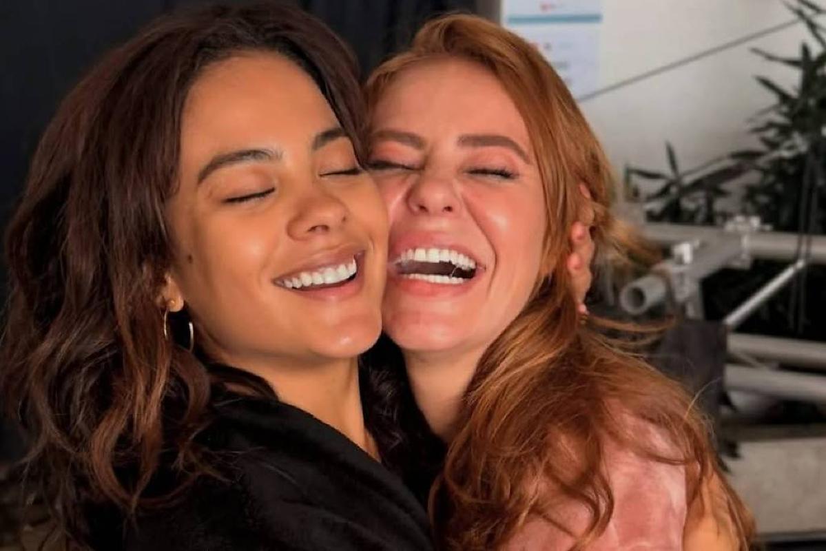 Paolla Oliveira e Bella Campos dançam juntas em aniversário de 44 anos da atriz