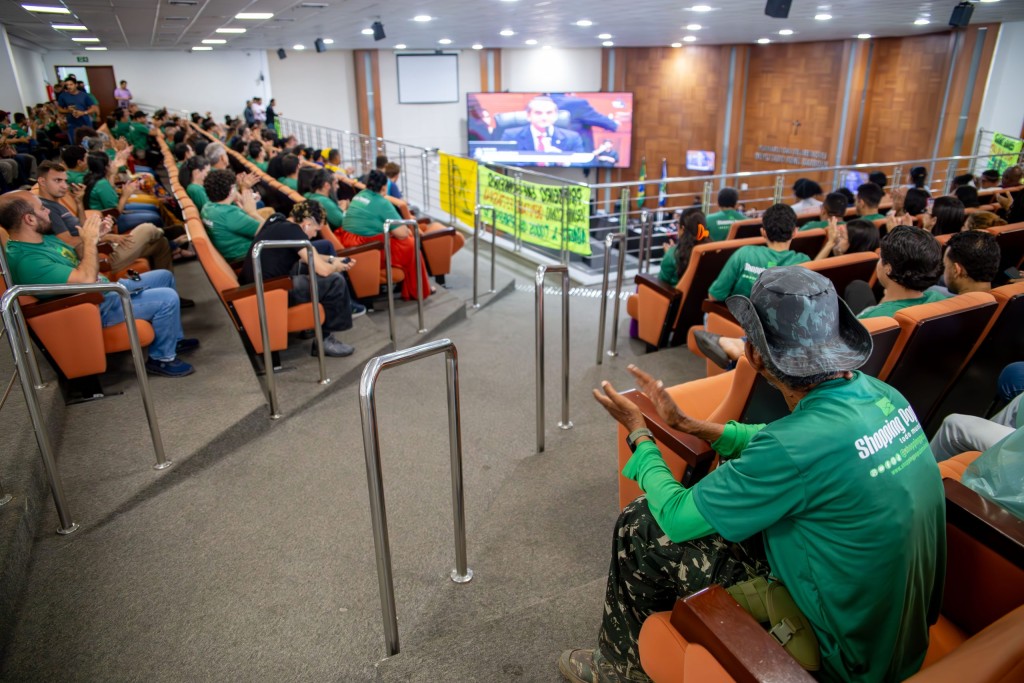 ALMT aprova financiamento de R$ 15 milhões para reconstrução do Shopping Popular de Cuiabá