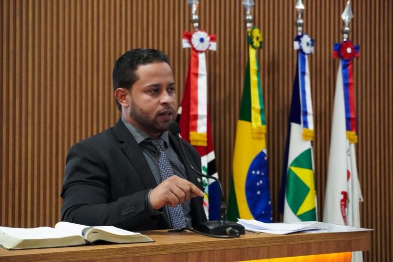 Câmara aprova projeto do vereador Professor Alikson Reis que cria mês de combate à violência nas escolas
