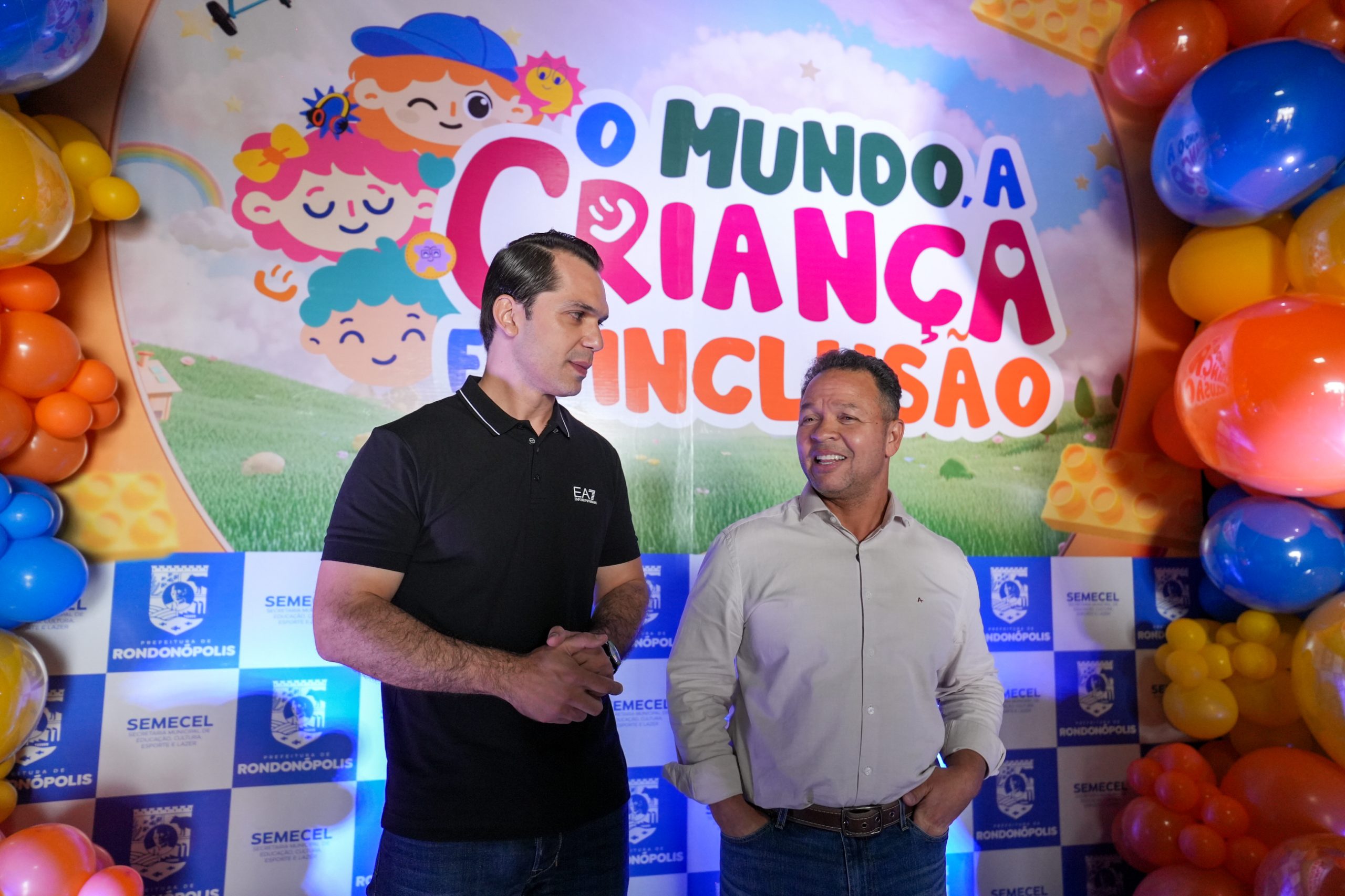 Rede municipal de ensino fortalece inclusão com encontro e lançamento do “Mundo do Theo”