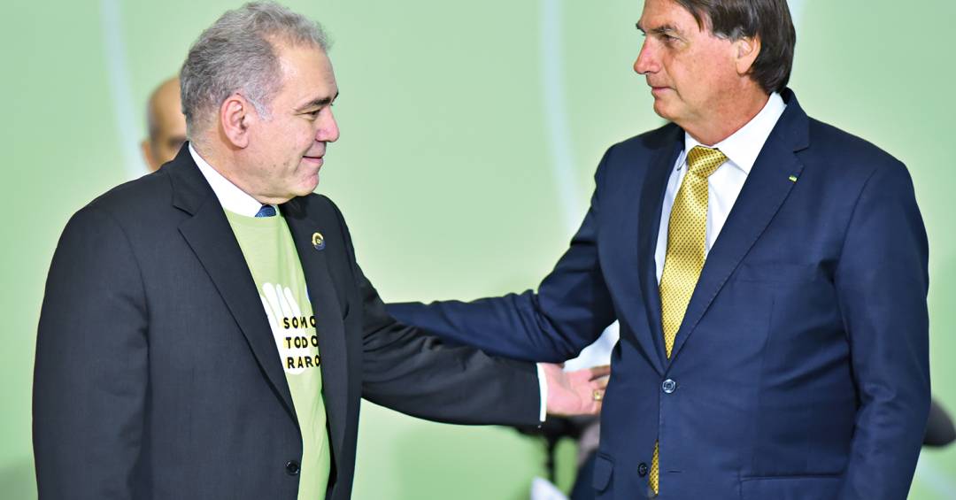 Ex-ministro de Bolsonaro vê oportunidade em voto governista dividido na Paraíba