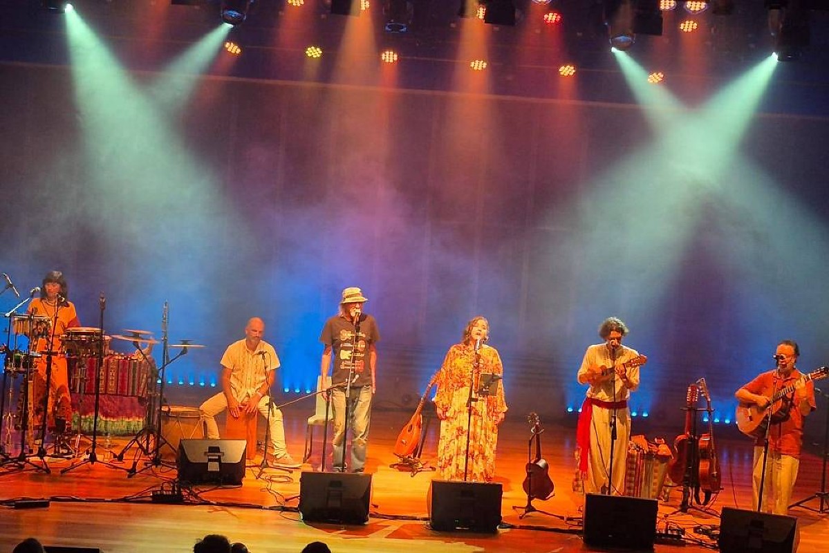 Grupo Tarancón, sucesso latino dos anos 1970, revê disco 'Gracias a la Vida'