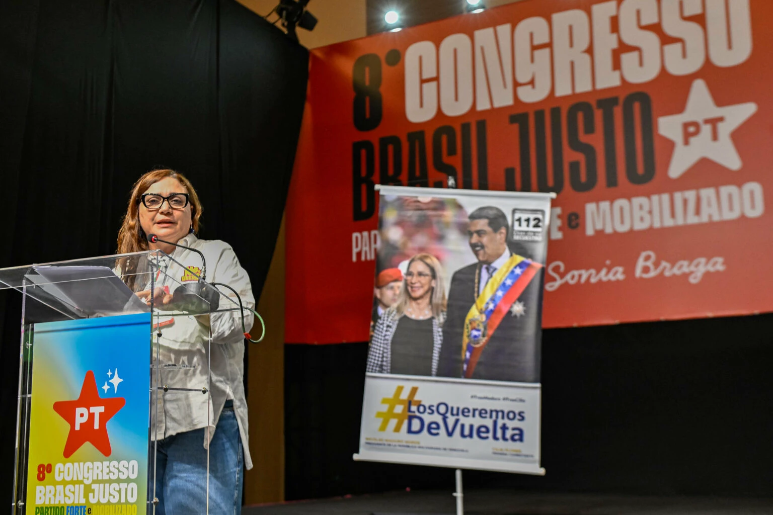 Congresso Nacional do PT teve cartaz pedindo volta de Maduro